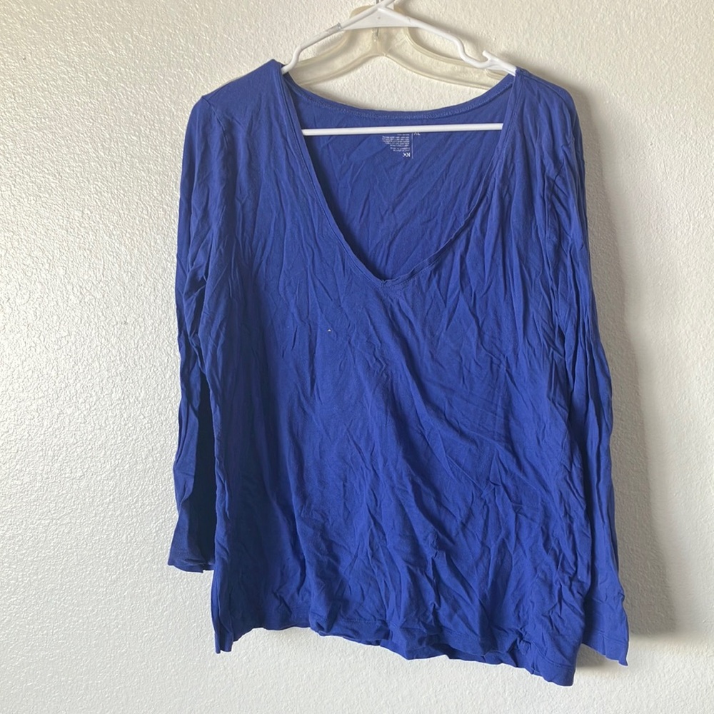 FINAL MARKDOWN Old navy deep v top xl